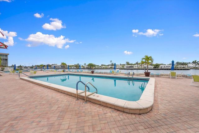 2012 S Federal Highway 405, Boynton Beach, FL 33435
