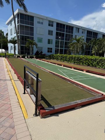 2012 S Federal Highway 405, Boynton Beach, FL 33435
