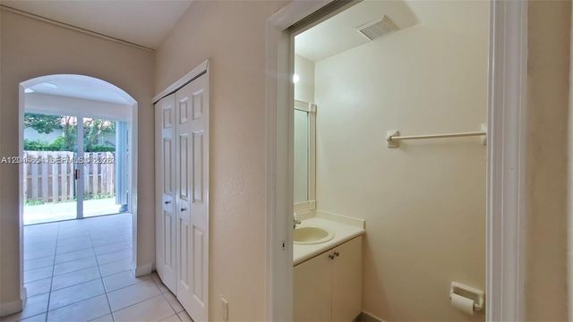 3976 SW 157th Avenue 219, Miramar, FL 33027