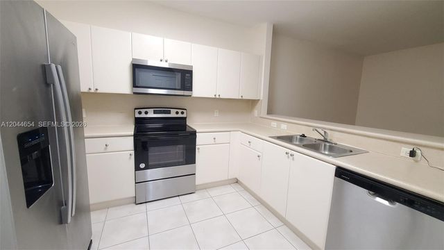 3976 SW 157th Avenue 219, Miramar, FL 33027