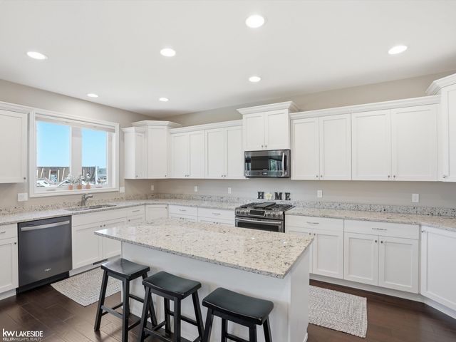 54958 Lawson Creek Drive, Shelby Twp, MI 48316