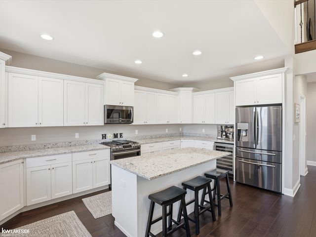 54958 Lawson Creek Drive, Shelby Twp, MI 48316