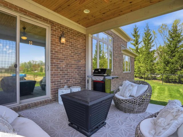 54958 Lawson Creek Drive, Shelby Twp, MI 48316