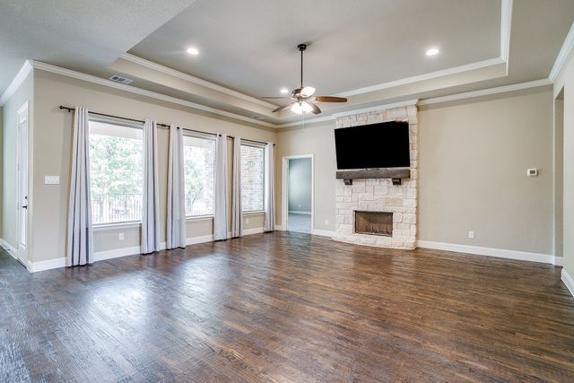 102 Eagle Drive, Lipan, TX 76462