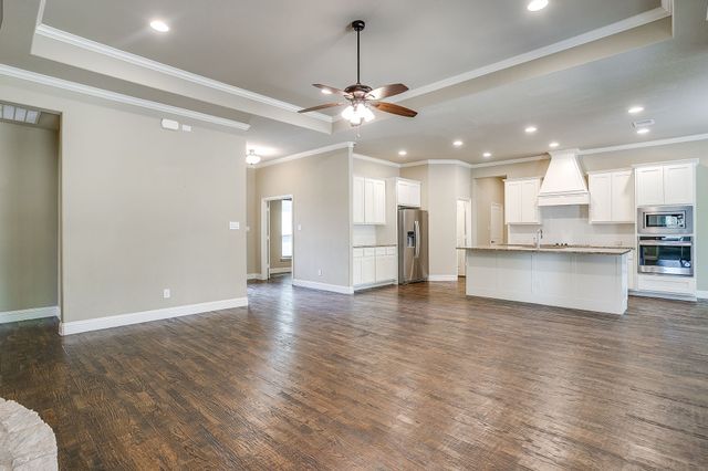 102 Eagle Drive, Lipan, TX 76462