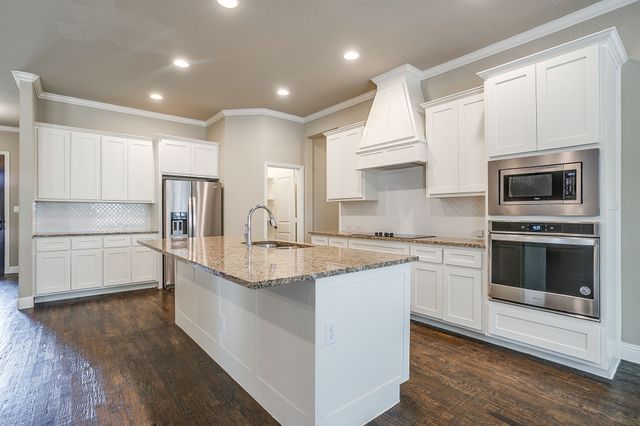 102 Eagle Drive, Lipan, TX 76462