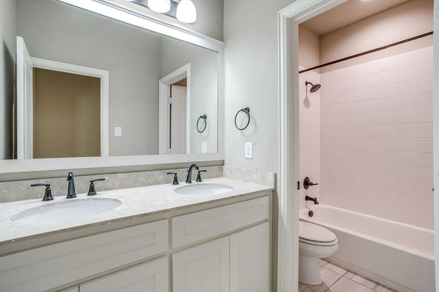102 Eagle Drive, Lipan, TX 76462