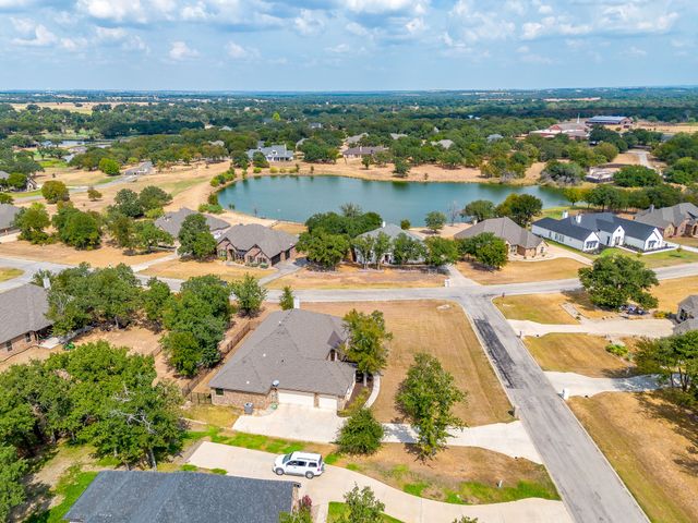 102 Eagle Drive, Lipan, TX 76462