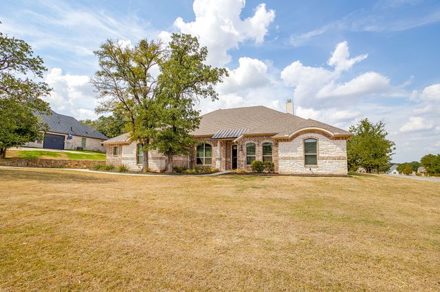 102 Eagle Drive, Lipan, TX 76462