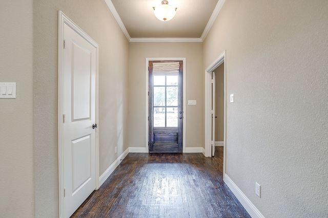 102 Eagle Drive, Lipan, TX 76462