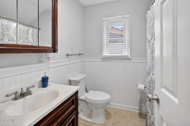 10 Booth Street, Colonie, NY 12205