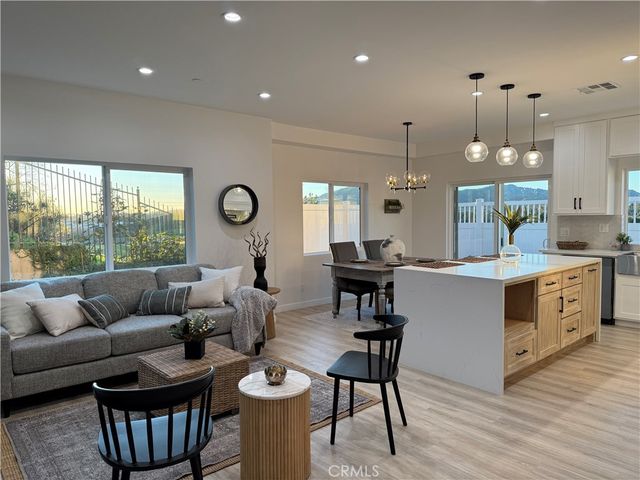 12519 Haleh Lane, Sylmar, CA 91342