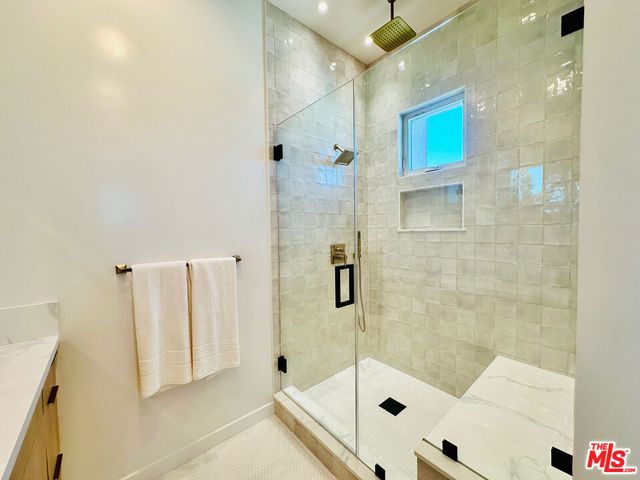 948 E 67th Street B, Inglewood, CA 90302