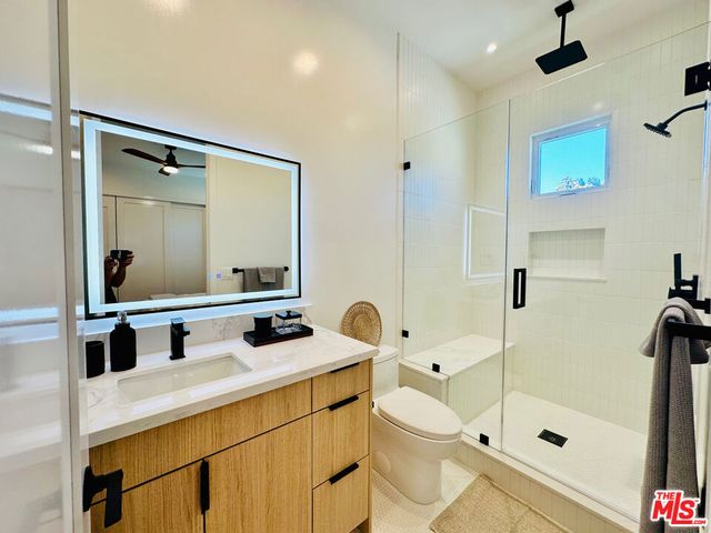 948 E 67th Street B, Inglewood, CA 90302