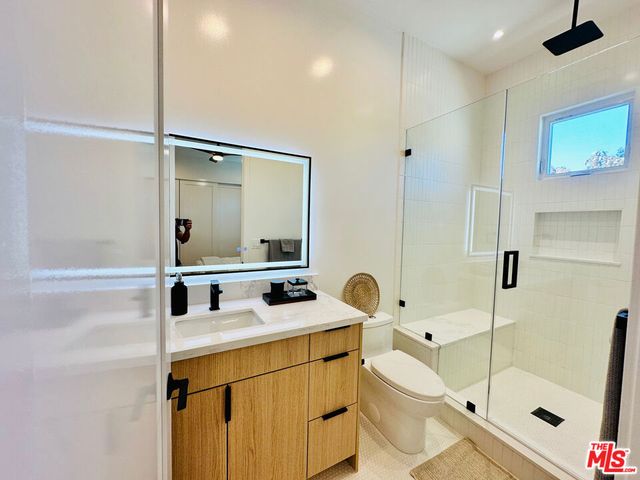 948 E 67th Street B, Inglewood, CA 90302