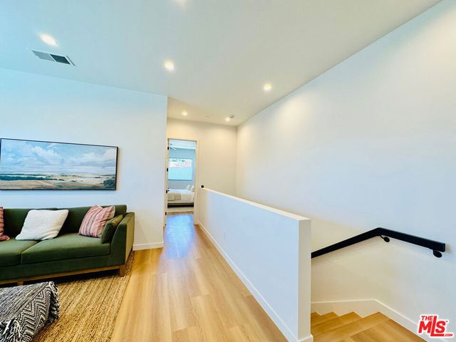 948 E 67th Street B, Inglewood, CA 90302