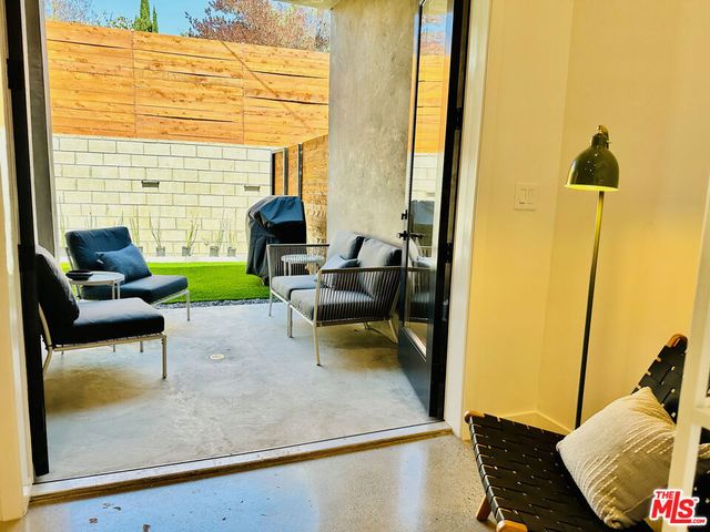948 E 67th Street B, Inglewood, CA 90302