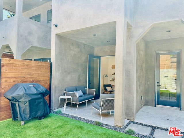 948 E 67th Street B, Inglewood, CA 90302