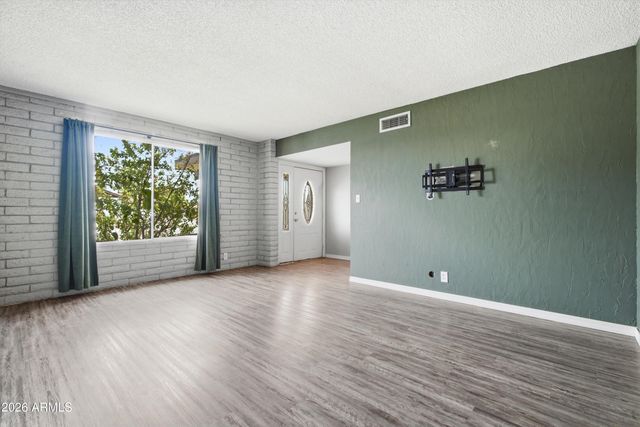 3101 W Ocotillo Road, Phoenix, AZ 85017