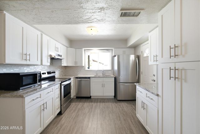 3101 W Ocotillo Road, Phoenix, AZ 85017