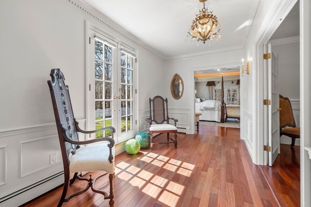 286 Mayflower Cir, Hanover, MA 02339