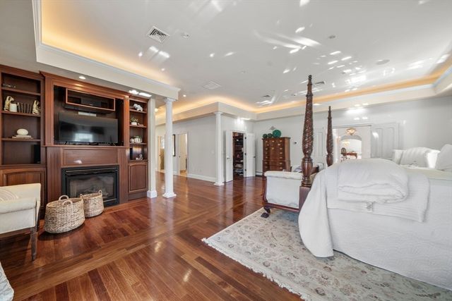 286 Mayflower Cir, Hanover, MA 02339