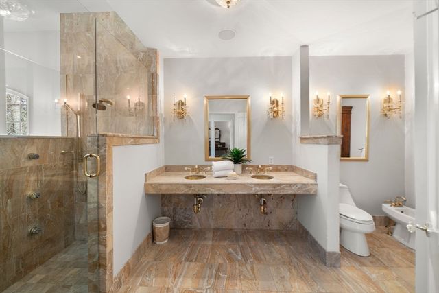 286 Mayflower Cir, Hanover, MA 02339