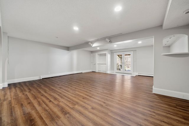 286 Mayflower Cir, Hanover, MA 02339
