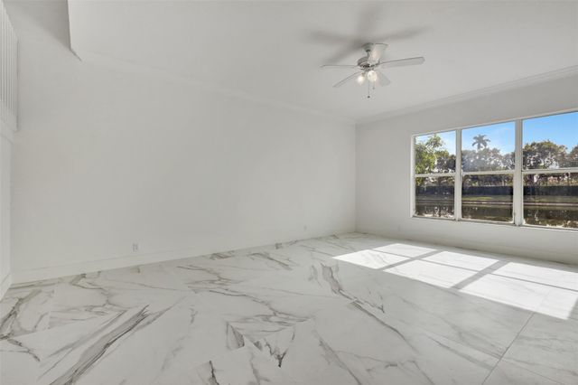 9334 Madewood Ct, Royal Palm Beach, FL 33411
