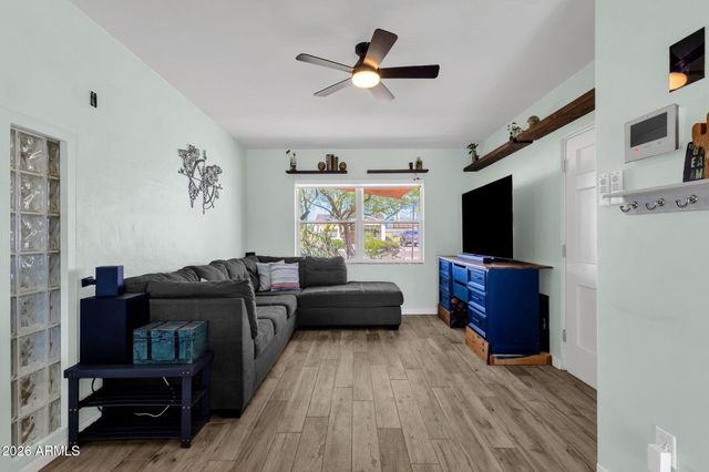 1717 W CLARENDON Avenue, Phoenix, AZ 85015