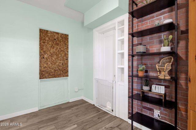 1717 W CLARENDON Avenue, Phoenix, AZ 85015