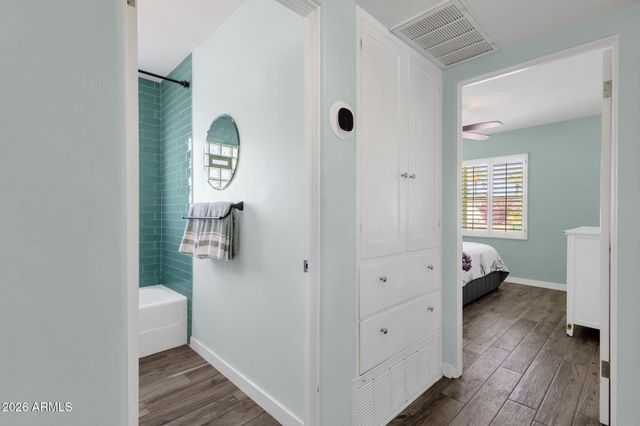 1717 W CLARENDON Avenue, Phoenix, AZ 85015