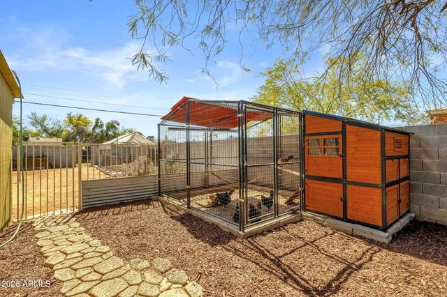 1717 W CLARENDON Avenue, Phoenix, AZ 85015