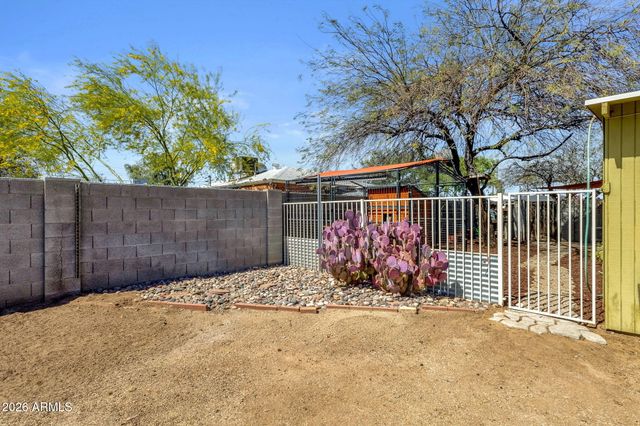 1717 W CLARENDON Avenue, Phoenix, AZ 85015