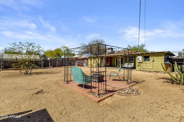 1717 W CLARENDON Avenue, Phoenix, AZ 85015