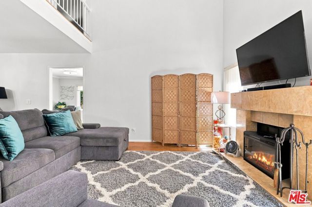 8728 Dartford Place, Inglewood, CA 90305