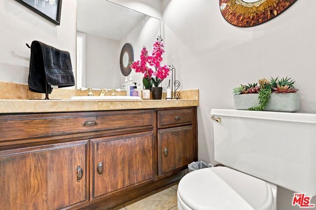 8728 Dartford Place, Inglewood, CA 90305