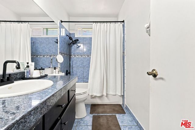 8728 Dartford Place, Inglewood, CA 90305