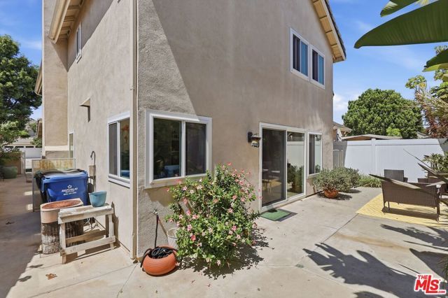 8728 Dartford Place, Inglewood, CA 90305