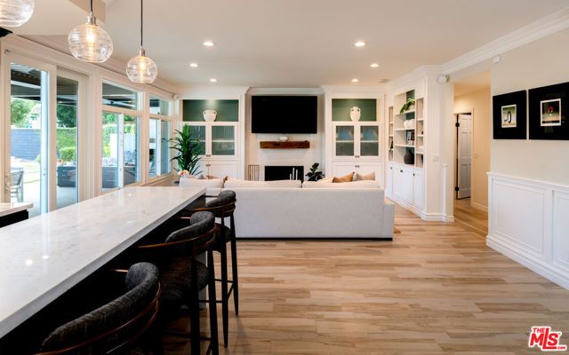 29402 Deerview Court, Agoura Hills, CA 91301