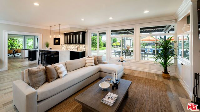 29402 Deerview Court, Agoura Hills, CA 91301