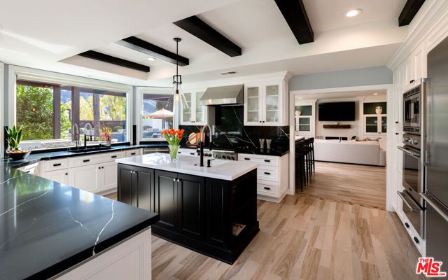 29402 Deerview Court, Agoura Hills, CA 91301
