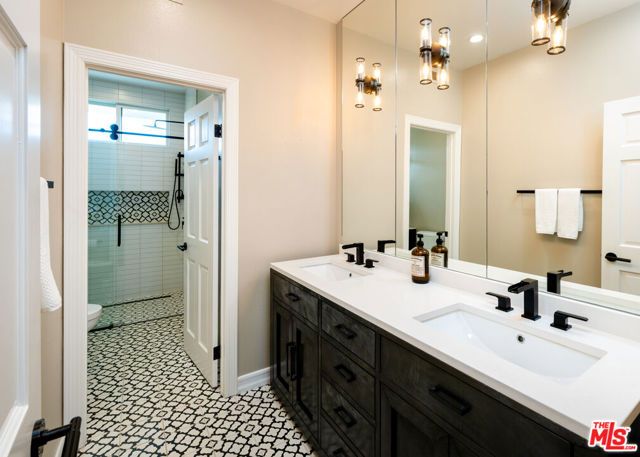 29402 Deerview Court, Agoura Hills, CA 91301