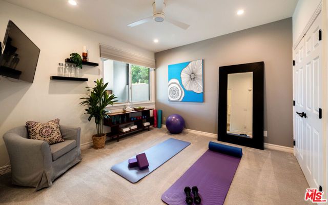 29402 Deerview Court, Agoura Hills, CA 91301