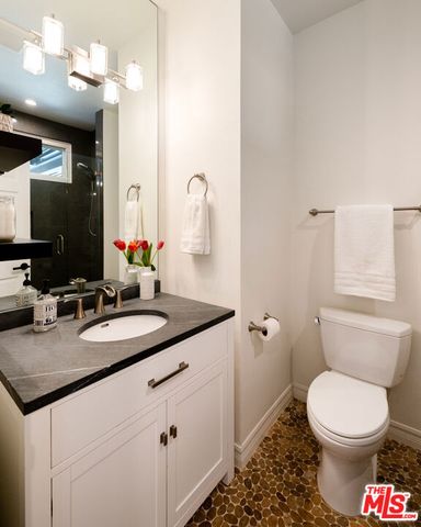 29402 Deerview Court, Agoura Hills, CA 91301
