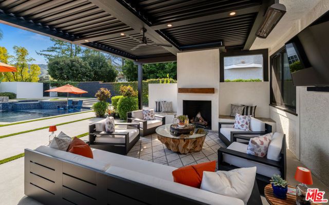 29402 Deerview Court, Agoura Hills, CA 91301