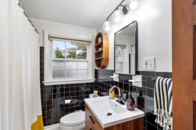 8 Grant St Ext, Framingham, MA 01702