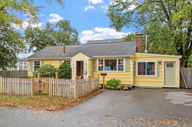 8 Grant St Ext, Framingham, MA 01702
