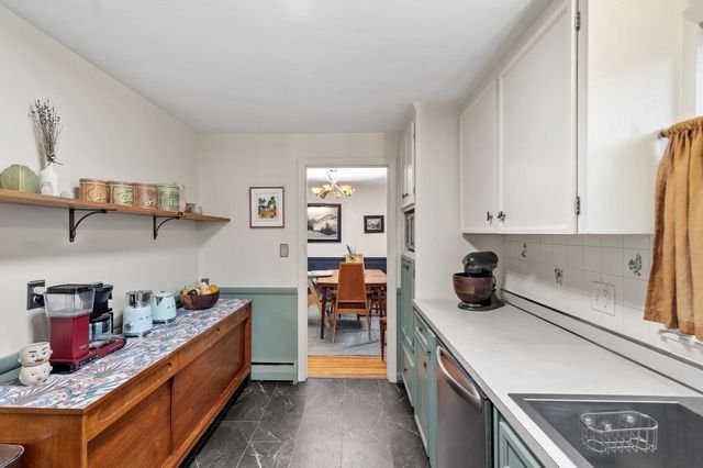 8 Grant St Ext, Framingham, MA 01702
