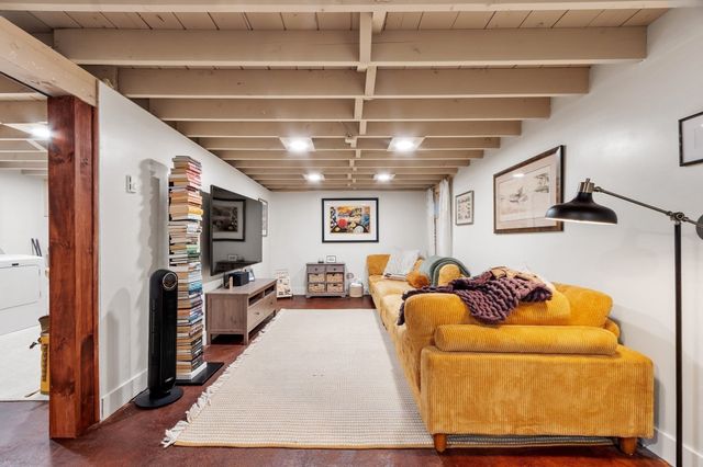 8 Grant St Ext, Framingham, MA 01702